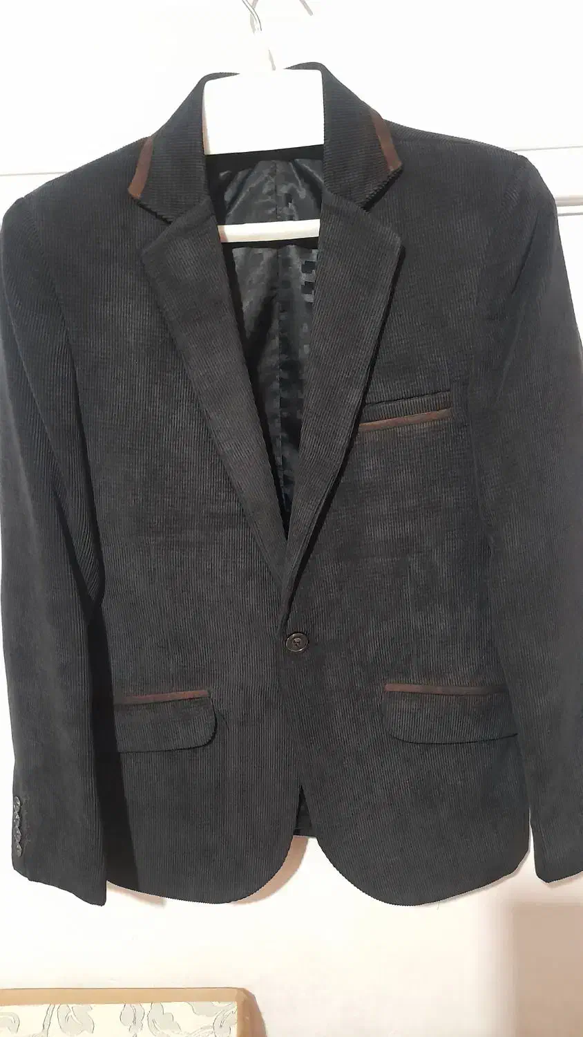 کت کبریتی|لباس|خرمآباد, |دیوار