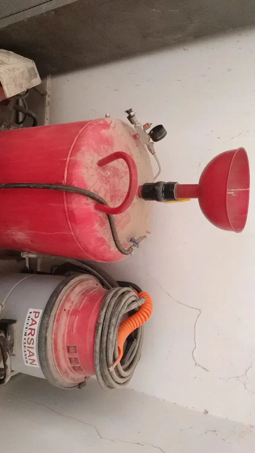 لوازم کارواش|ماشین‌آلات صنعتی|جزنیک, |دیوار