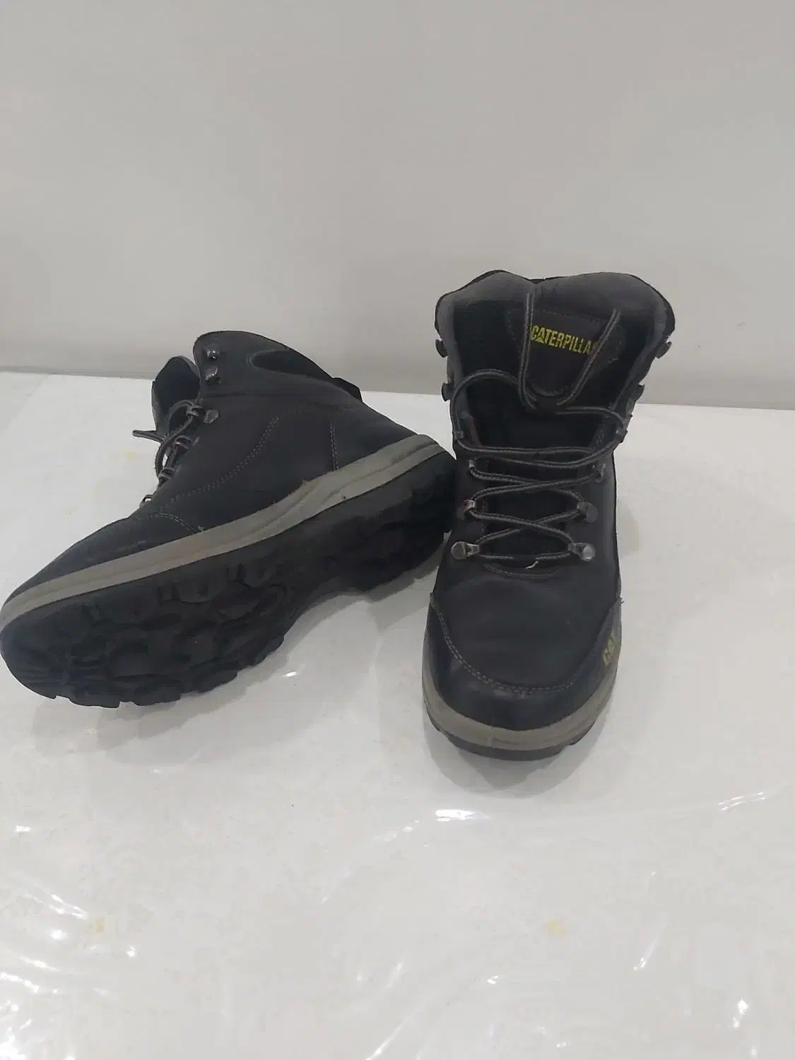 کفش|کیف، کفش، کمربند|فارسان, |دیوار