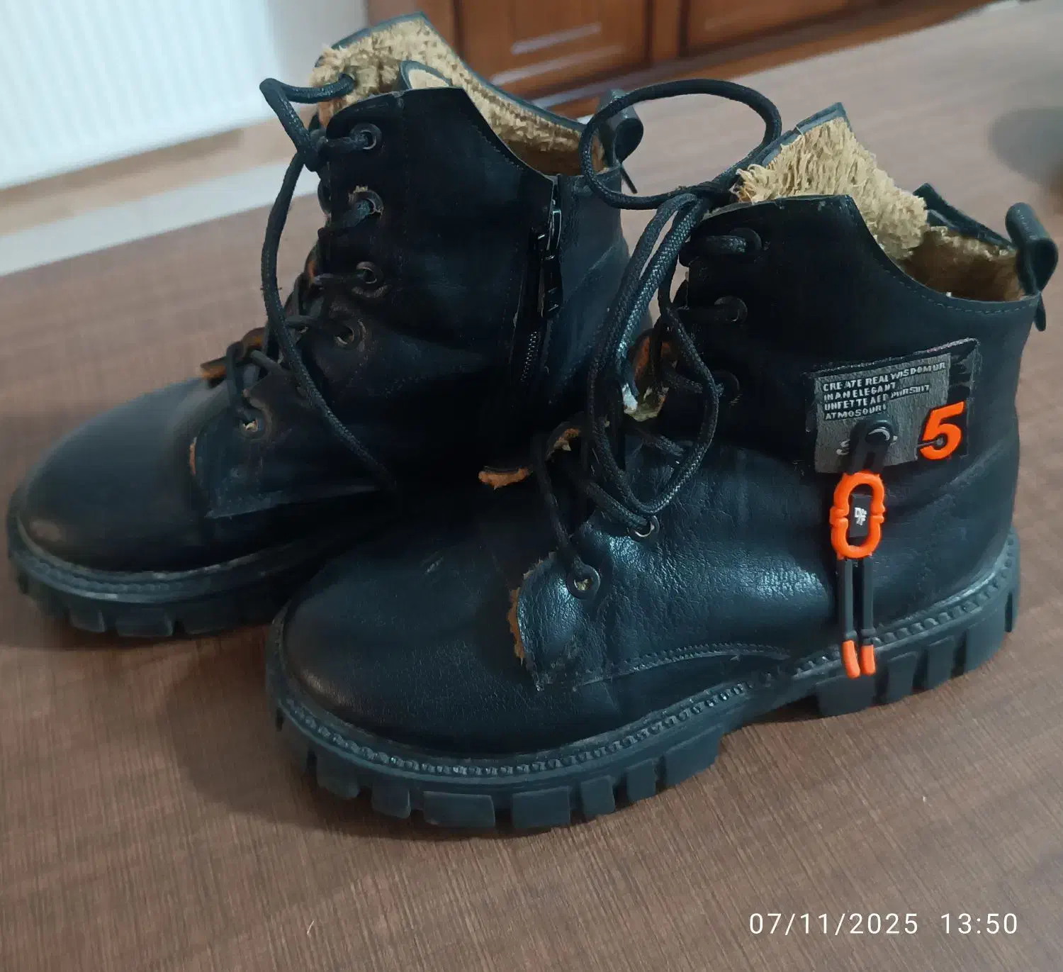 نیم بوت بچگانه|کفش و لباس بچه|کرج, کمالشهر|دیوار