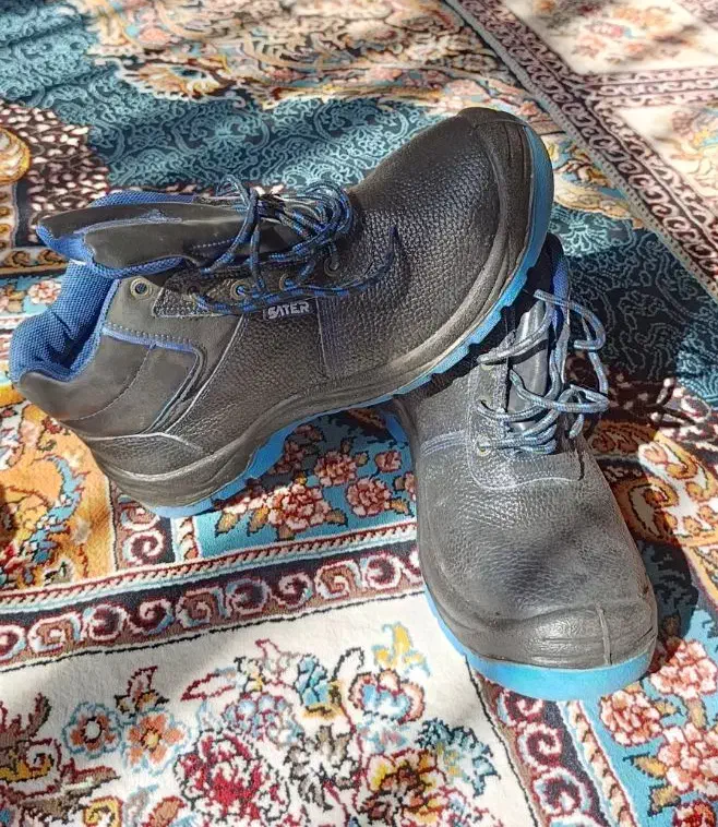 کفش ساتر|کیف، کفش، کمربند|نیشابور, هفده شهریور|دیوار