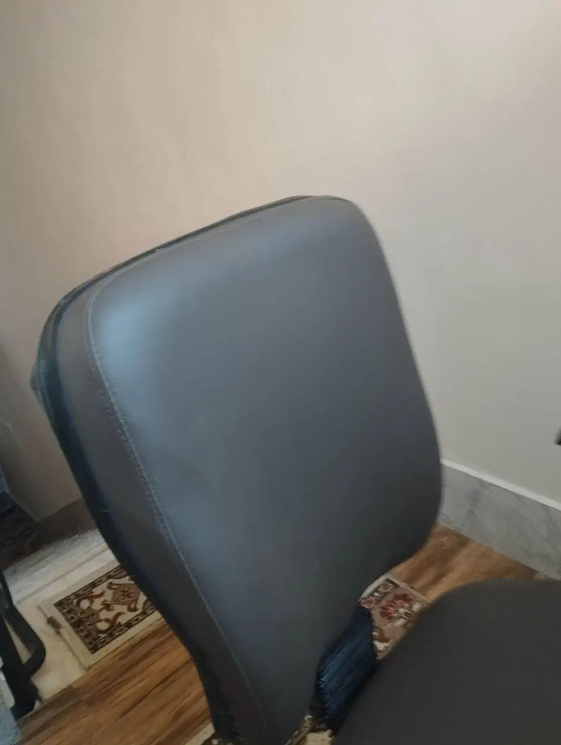 صندلی|صندلی و نیمکت|تربت‌حیدریه, بهزیستی|دیوار