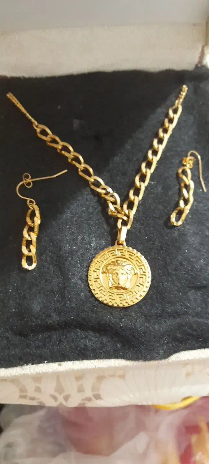 گردنبندو گوشواره استیل ورساچ نو|بدلیجات|تهران, باغ خزانه|دیوار