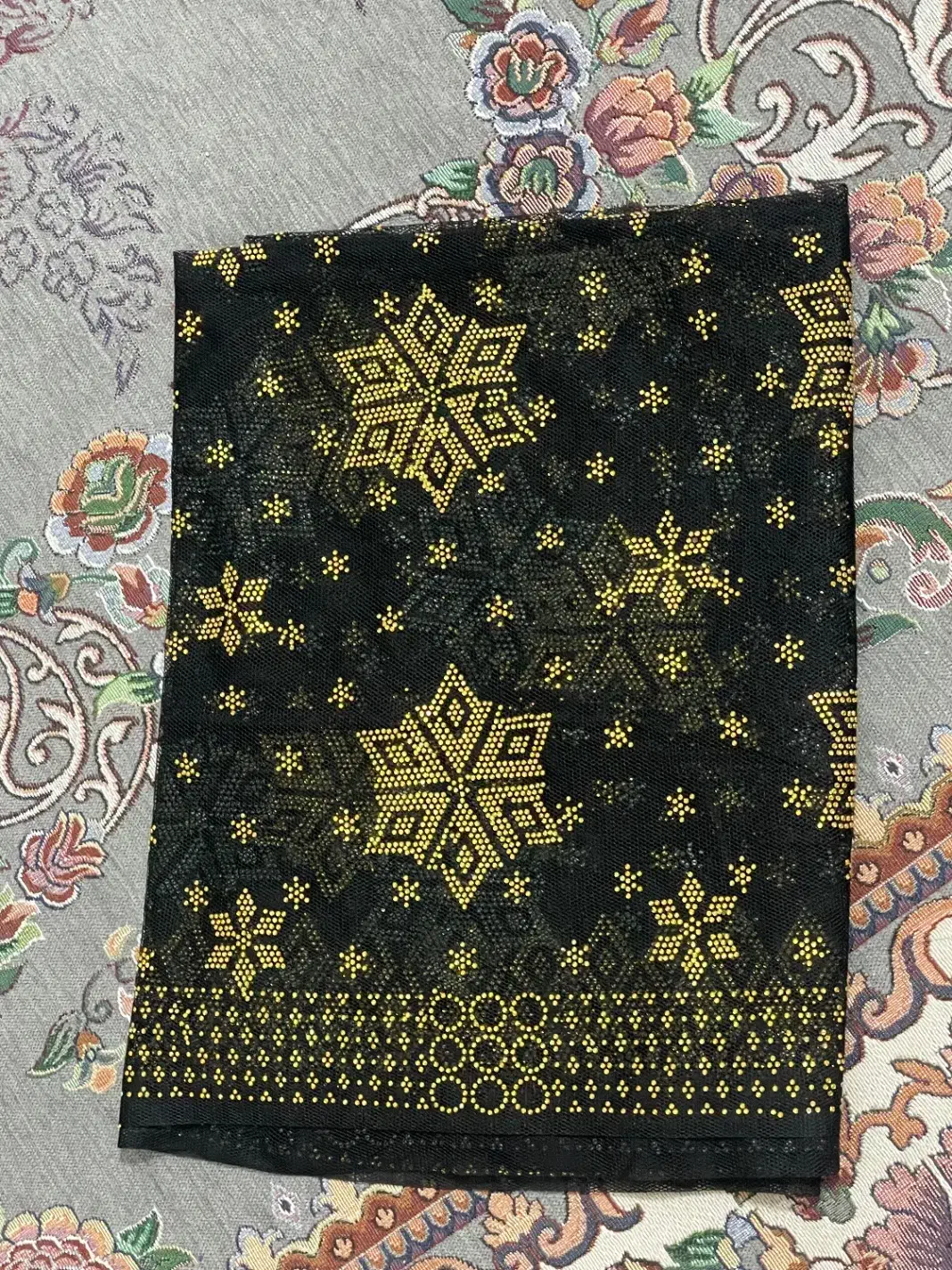 لیسی نگینی|لباس|میناب, |دیوار