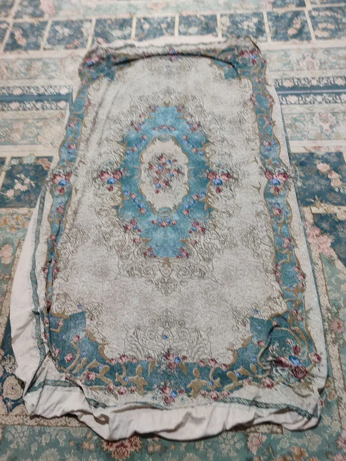 دو عدد روفرشی طرح مخملی  کشدار|روفرشی|اسلام‌شهر, باغ فیض|دیوار