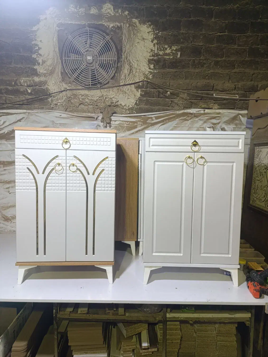 تولیدی قراگوزلو|جاکفشی، کمد، دراور|قم, قلعه کامکار|دیوار