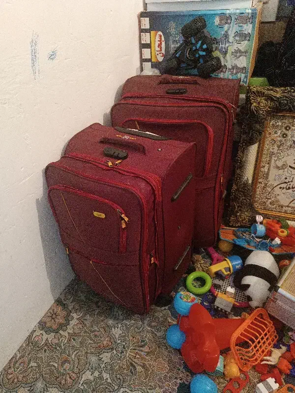 چمدون جفت|کیف، کفش، کمربند|مشهد, امیر المومنین|دیوار