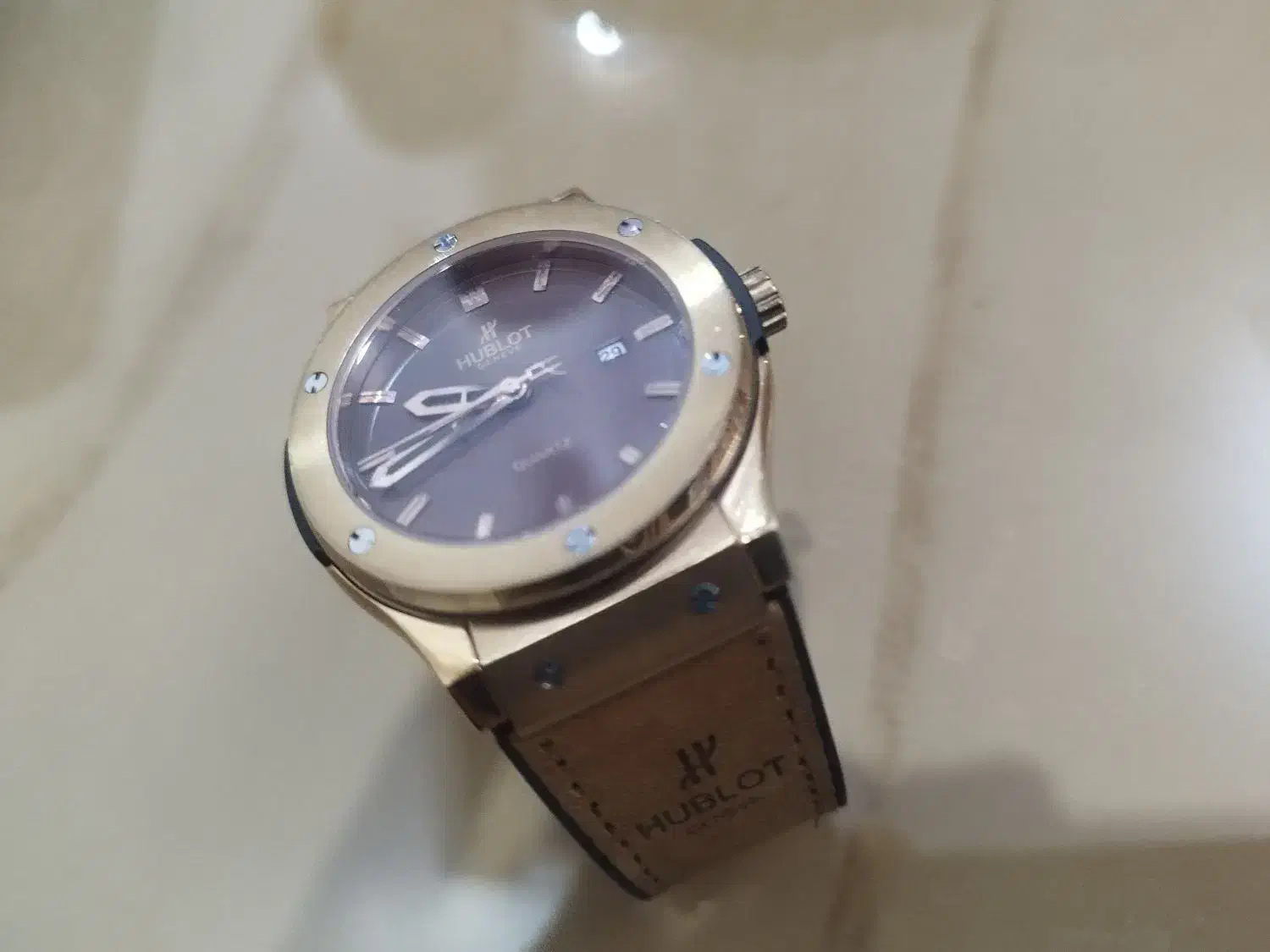 ساعت مردانه هابلوت|ساعت|قدس, شهر‌قدس|دیوار