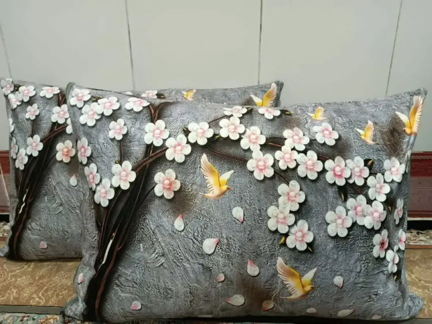 رو بالشتی|رختخواب، بالش، پتو|دماوند, دماوند|دیوار