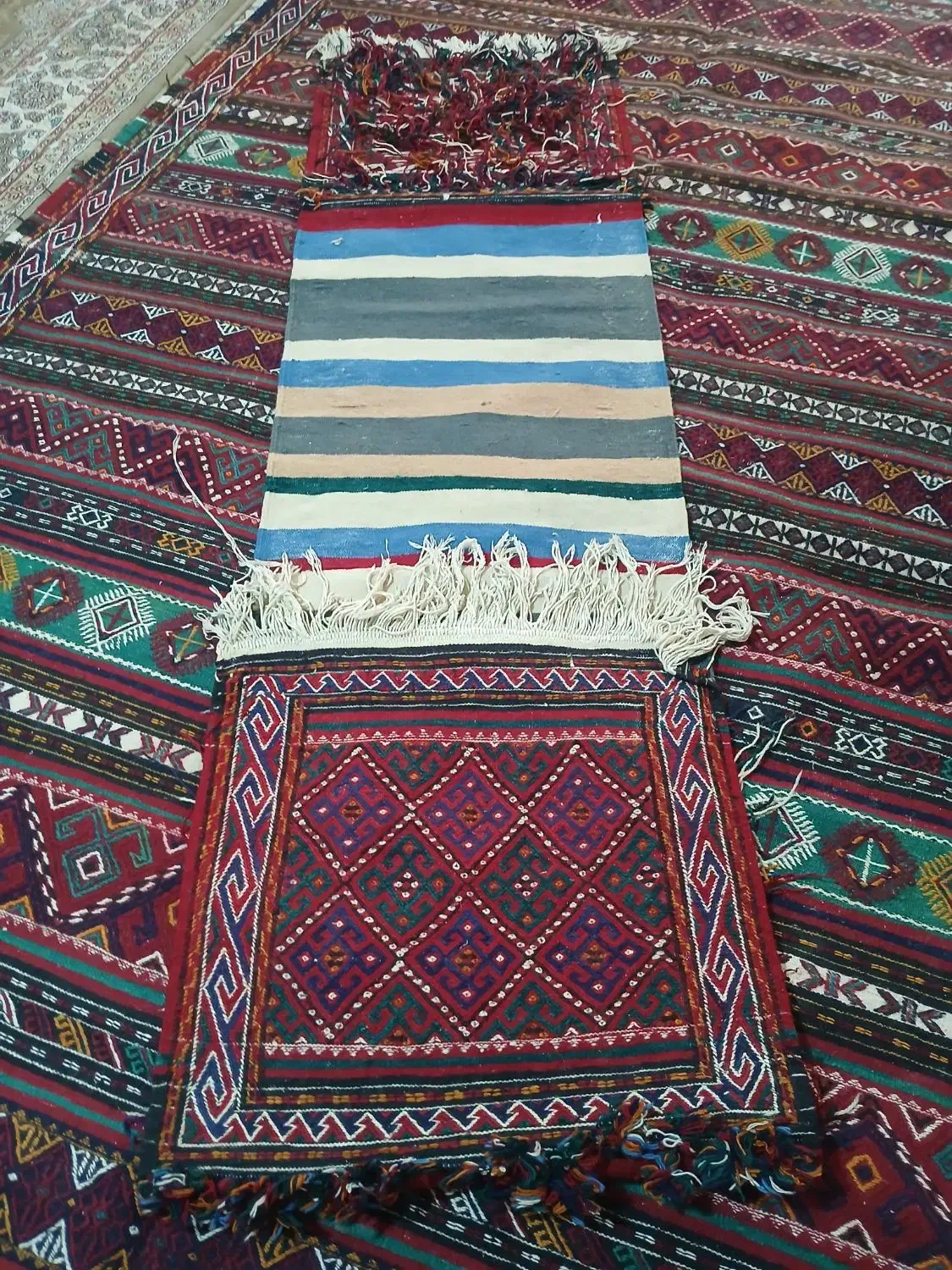 گلیم|گلیم، جاجیم، گبه|نیشابور, شهرک فرهنگیان|دیوار