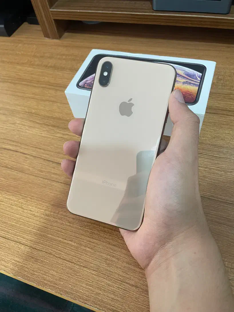 ایفون XS Max ‌۵۱۲ گیگ سالم بدون خط‌وخش ۴ قاب هدیه|موبایل|مشهد, سپاد|دیوار