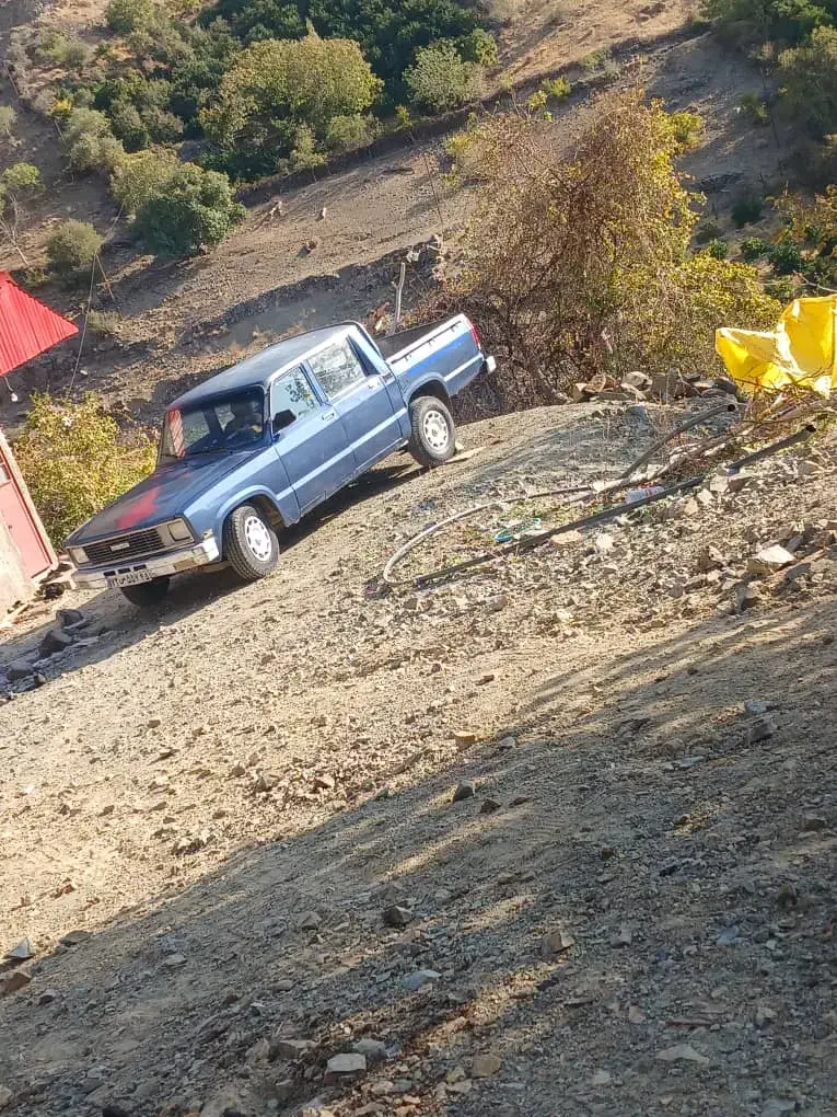 وانت مزدا ۲۰۰۰مدل ۸۱ کاربرات|خودرو سواری و وانت|نجفآباد, یزدانشهر|دیوار