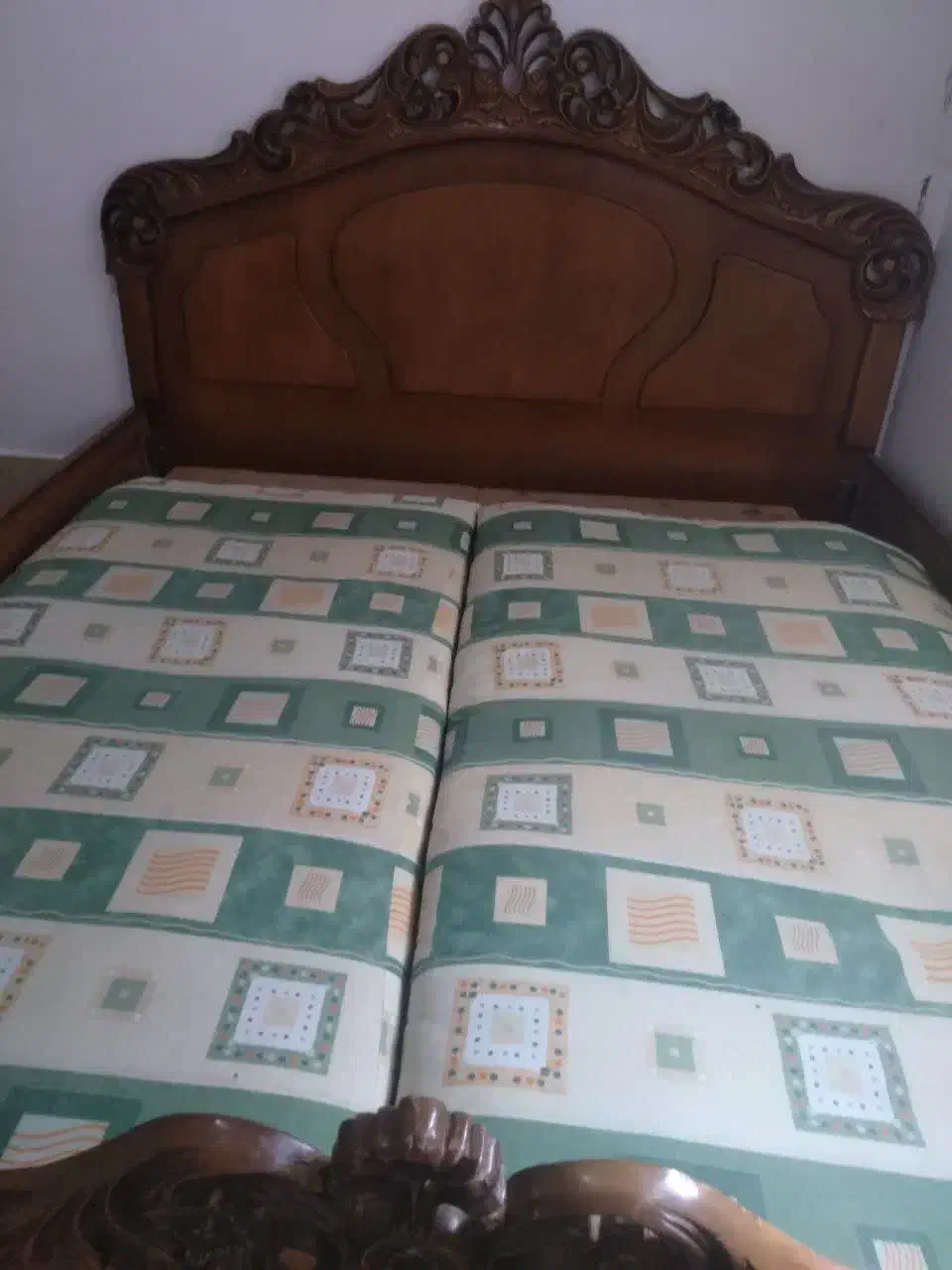 تخت دو نفره|تخت و سرویس خواب|قم, چهل درخت‎|دیوار