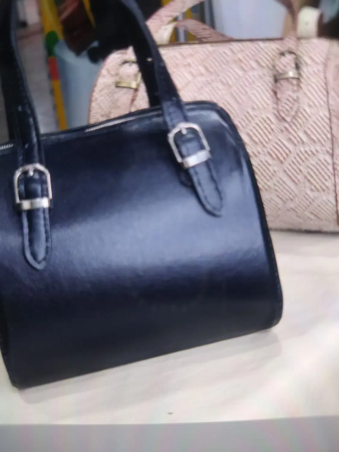 دوزنده ماهر در زمینه دوخت کیف چرم طبیعی بادست|استخدام هنری و رسانه|سیرجان, |دیوار