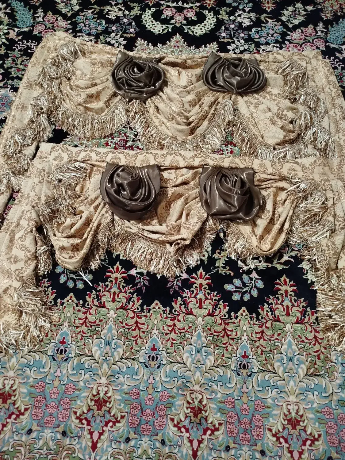 یلان پرده در حد نو  2عدد|پرده، رانر، رومیزی|سیرجان, |دیوار