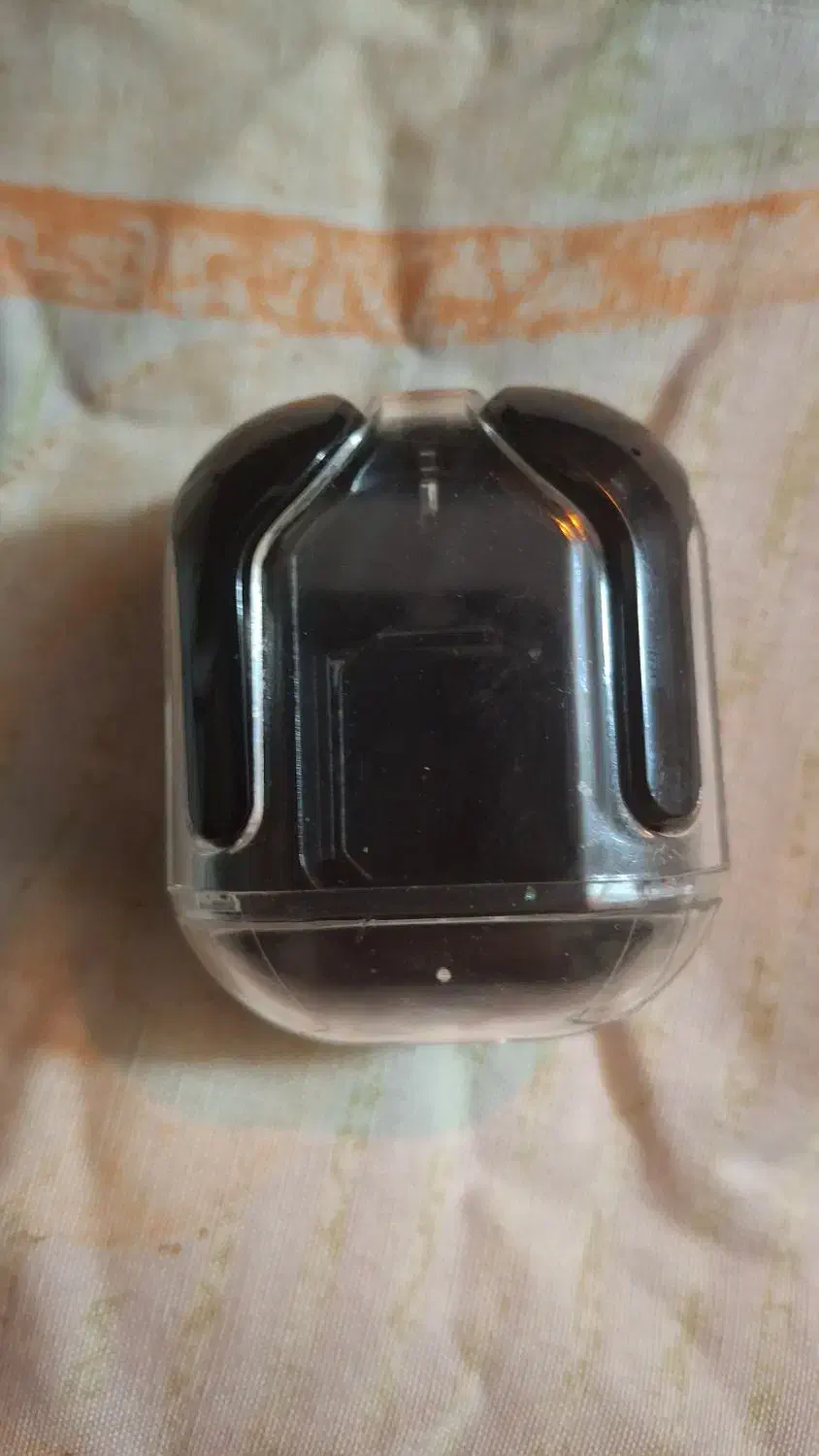 ایرپاد تقریبا نو استفاده نشده|لوازم جانبی موبایل و تبلت|اصفهان, مسجد مصلی|دیوار