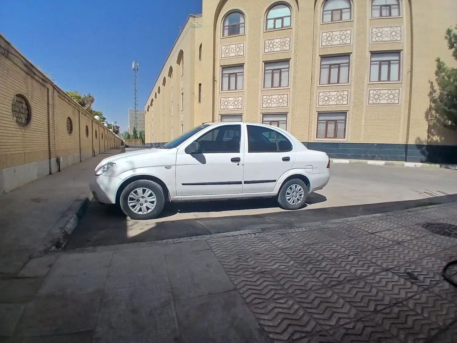 تیبا مدل ۹۷|خودرو سواری و وانت|قم, آزادگان|دیوار