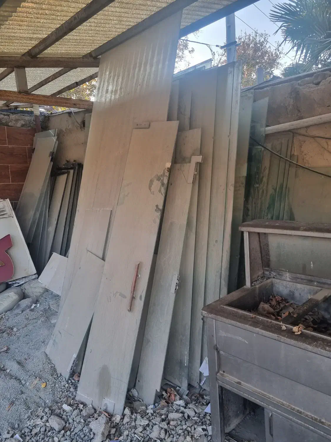 شیشه میرال دسته دوم|مصالح و تجهیزات ساختمان|کرج, چمن|دیوار