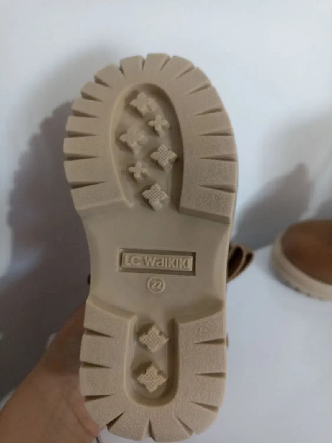 پوتین بچگانه سایز ۲۲ نو  اصلا نپوشیدم|کفش و لباس بچه|کلاردشت, |دیوار