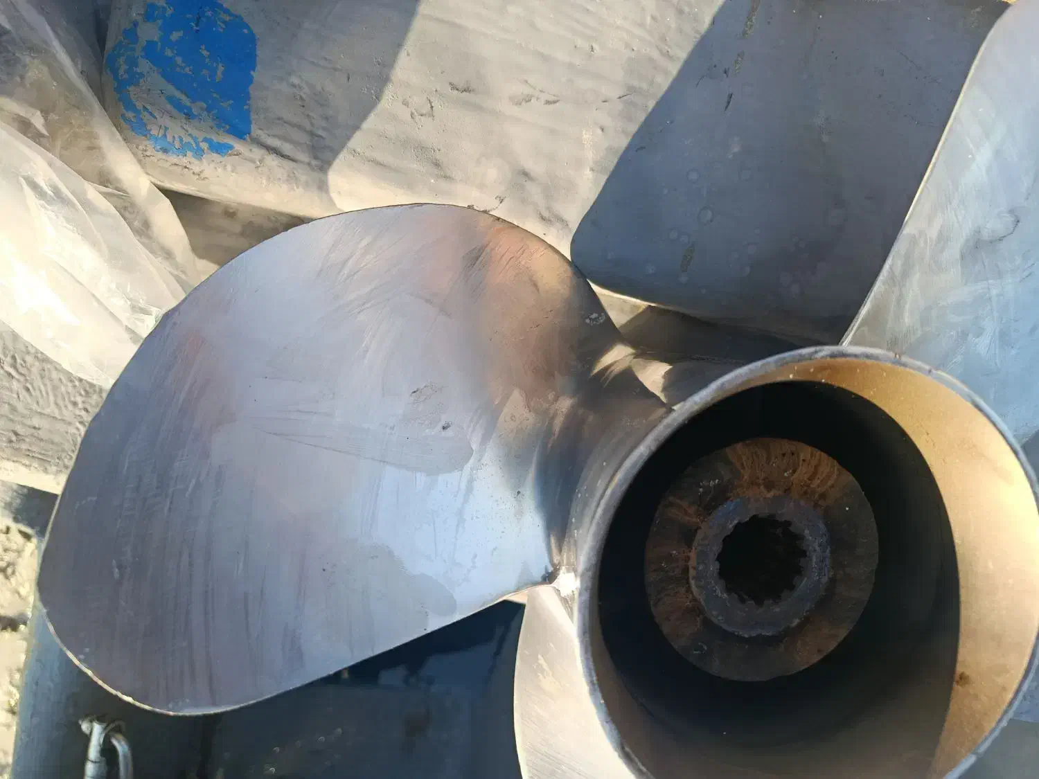 پروانه استیل موتور قایق ۸۵|قایق و سایر وسایل نقلیه|بند زرک, |دیوار