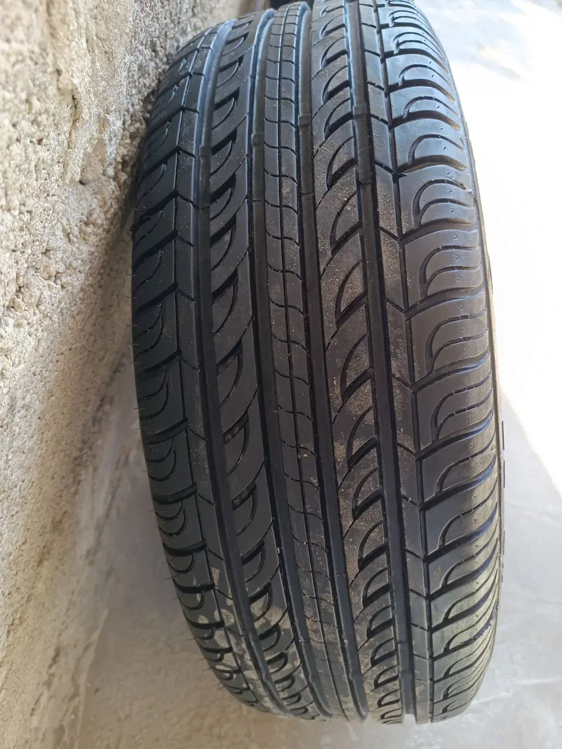 تایرو رینگ دور 14پژو 90درصد|قطعات یدکی و لوازم جانبی|چابهار, |دیوار