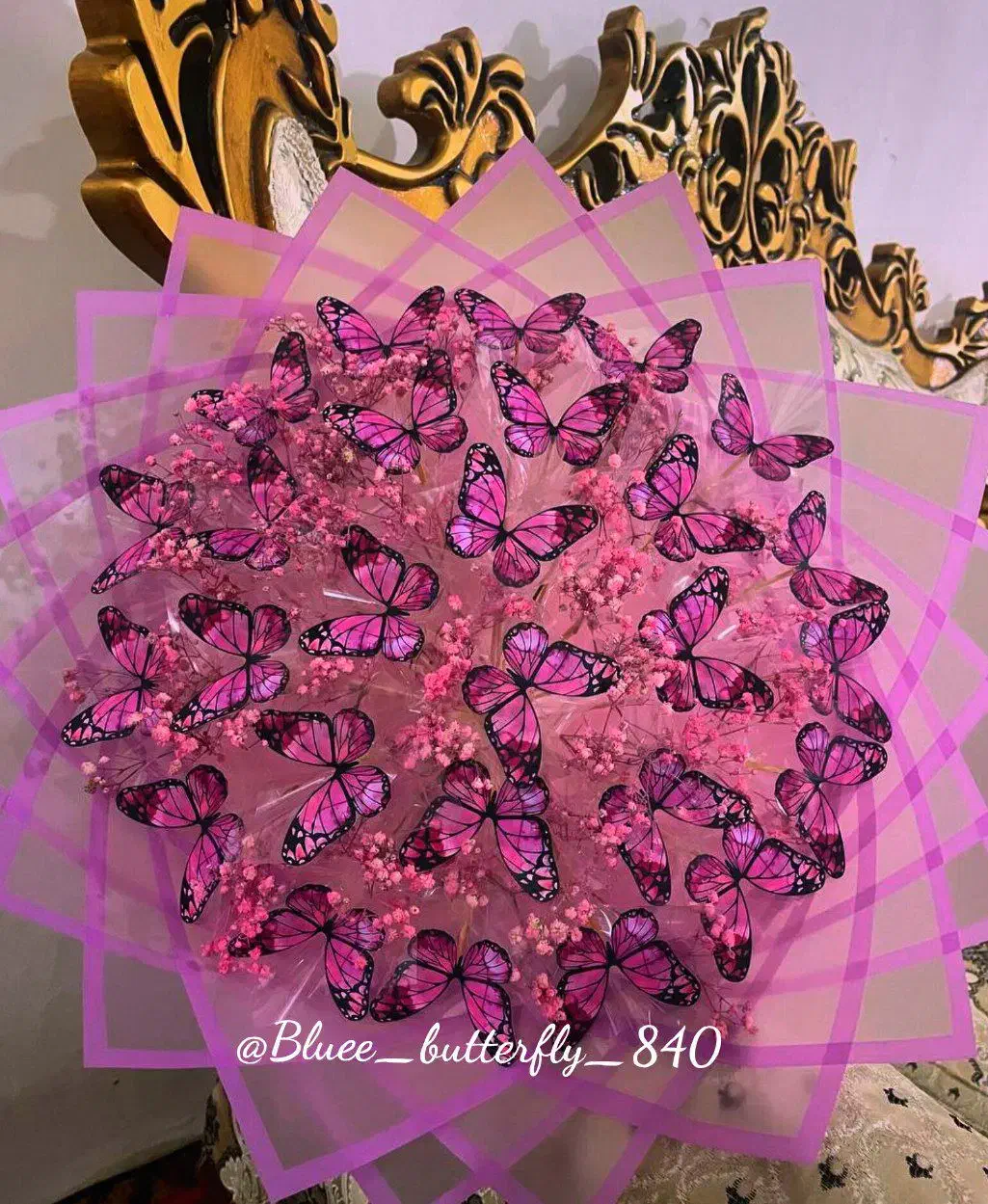 دسته گل پروانه روز مادر روز زن کادویی|گل مصنوعی|تبریز, |دیوار