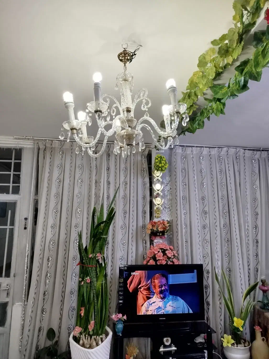 لوستر آویز کاملا سالم شیک و زیبا|لوستر و چراغ آویز|بروجرد, |دیوار