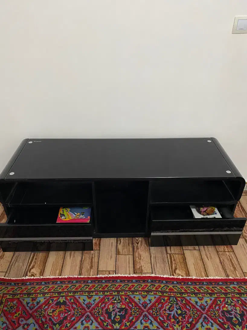 زیر تلویزیون|میز تلویزیون|پارس‌آباد, |دیوار