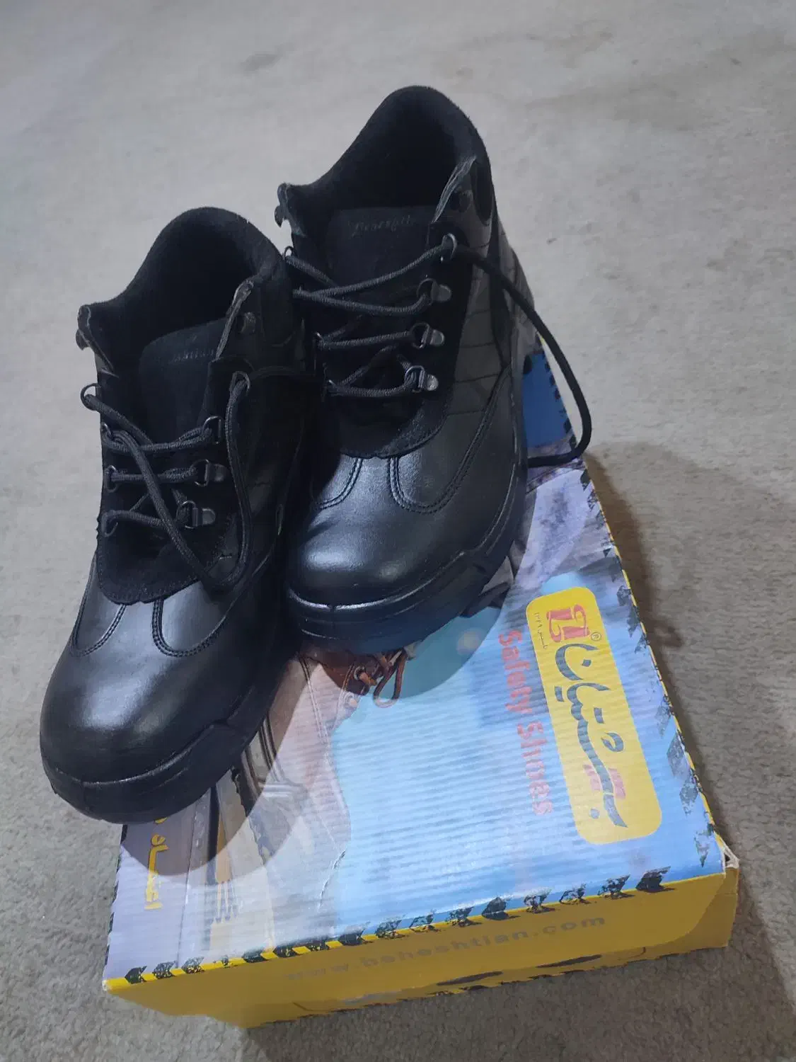 کفش ایمنی|کیف، کفش، کمربند|بندر کنگان, |دیوار