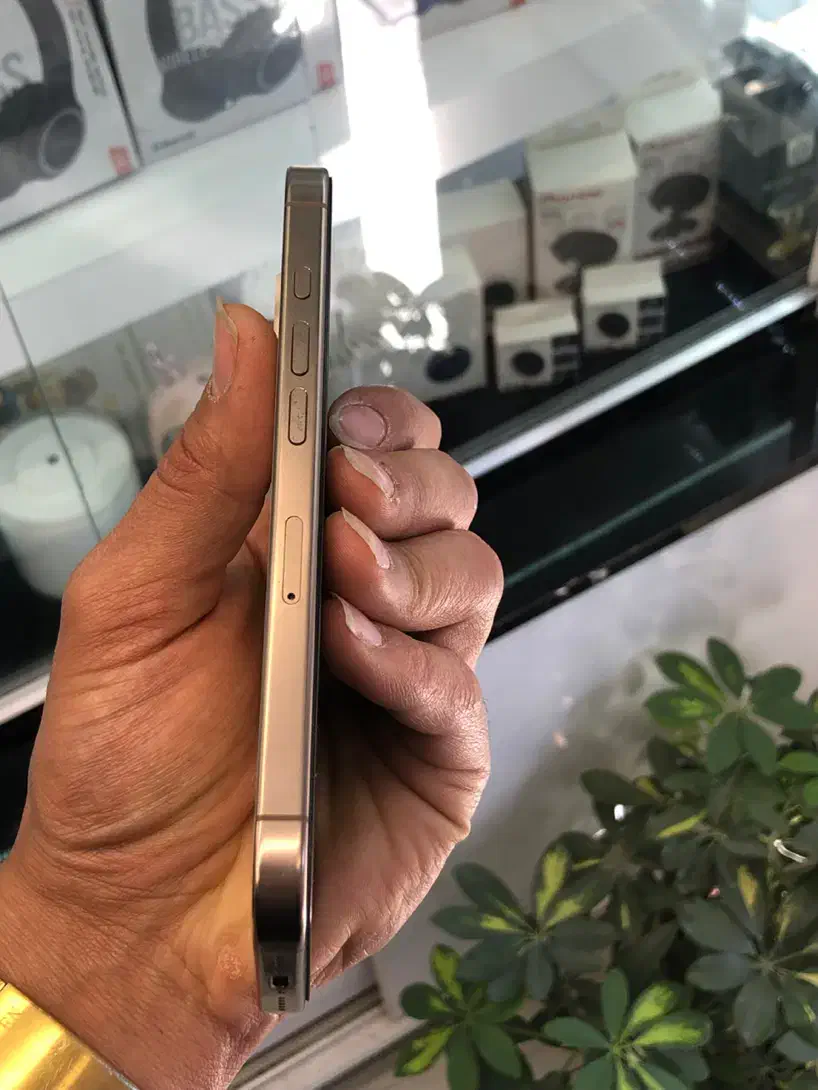 ایفون ۱۶ پرو|موبایل|همدان, |دیوار