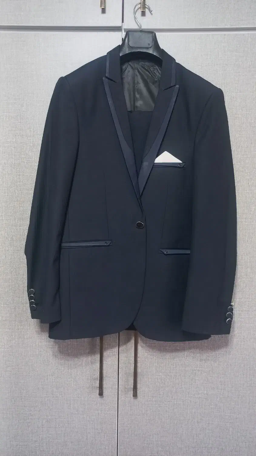 کت و شلوار|لباس|تالش, طولارود|دیوار