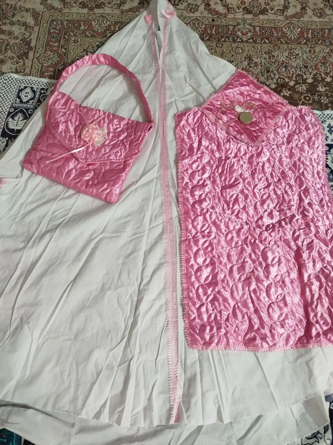 سجاده نماز وچادر|لباس|الوند, |دیوار