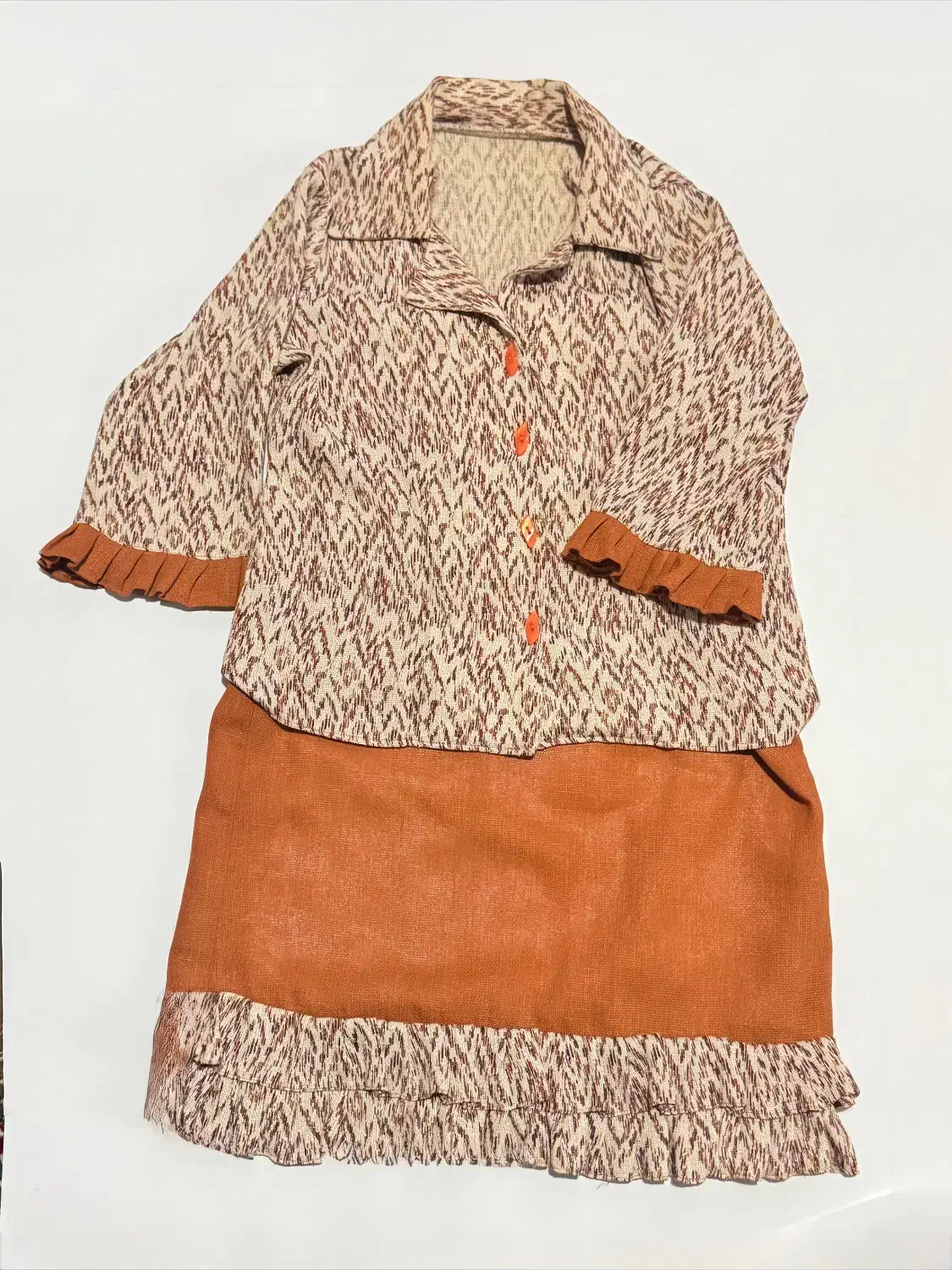 لباس زنانه|لباس|مرودشت, تامین اجتماعی‎|دیوار