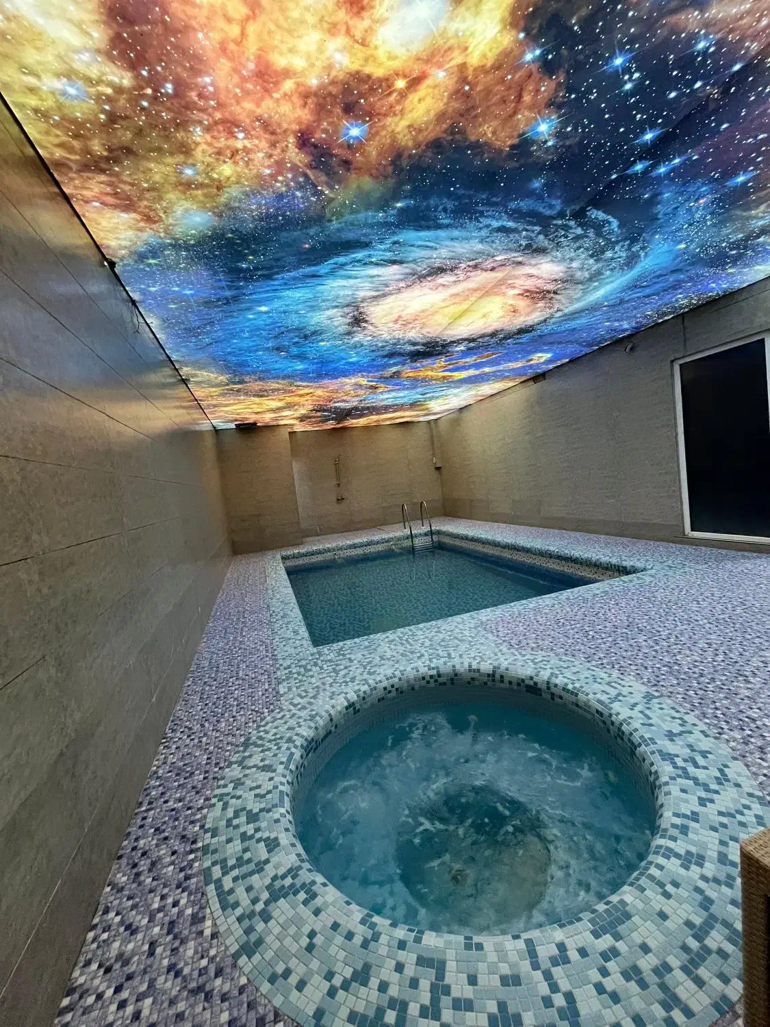 اجاره باغ ویلا فول لاکچری استخر آبگرم و جکوزی|اجارهٔ کوتاه‌مدت ویلا و باغ|مشهد, میان ولایت|دیوار