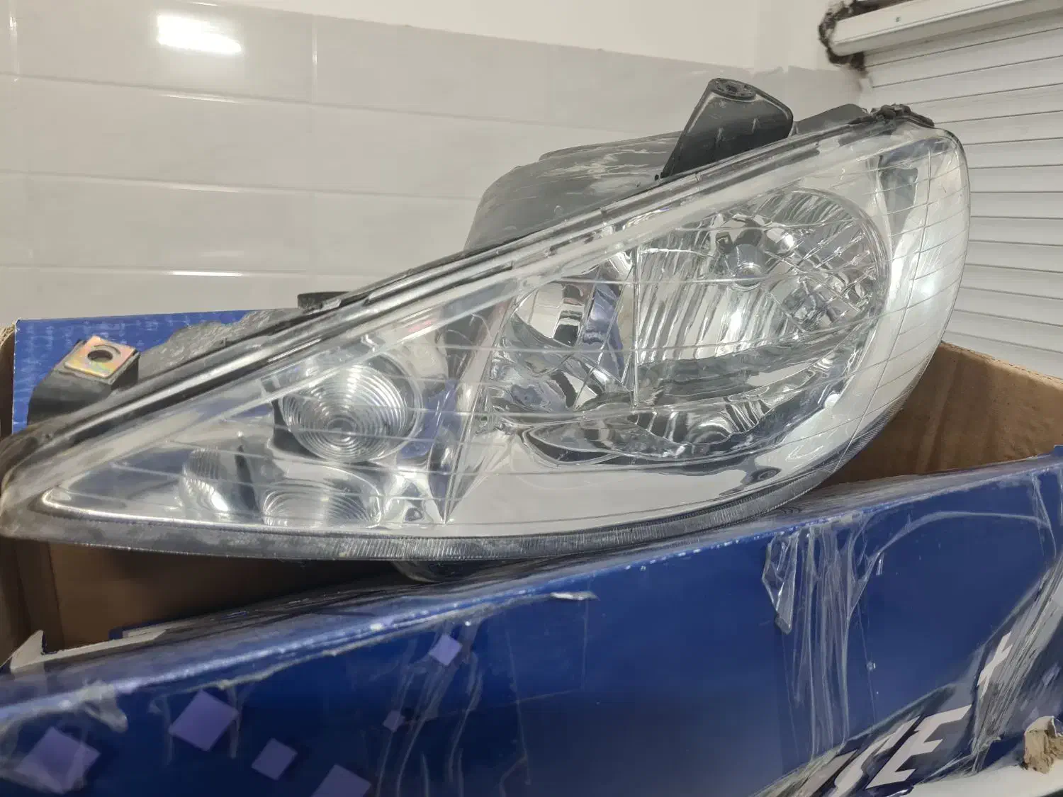 ۴ عدد چراغ ۲۰۶ سالم در حد نو|قطعات یدکی و لوازم جانبی|رفسنجان, |دیوار