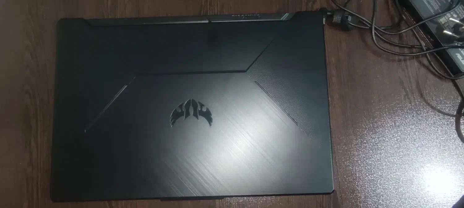 لب تاب|رایانه همراه|مشهد, هفت تیر (حافظ)|دیوار