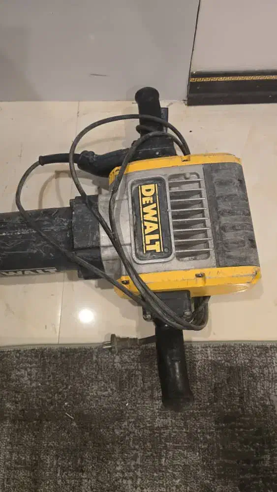 هیلتی(چکش تخریب)دیوالت dewalt|ابزارآلات|تهران, فلاح|دیوار