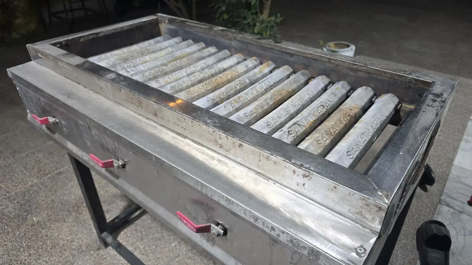 کباب پز گازی استیل رستورانی ۵۰*۱۰۰|کافیشاپ و رستوران|بافق, |دیوار