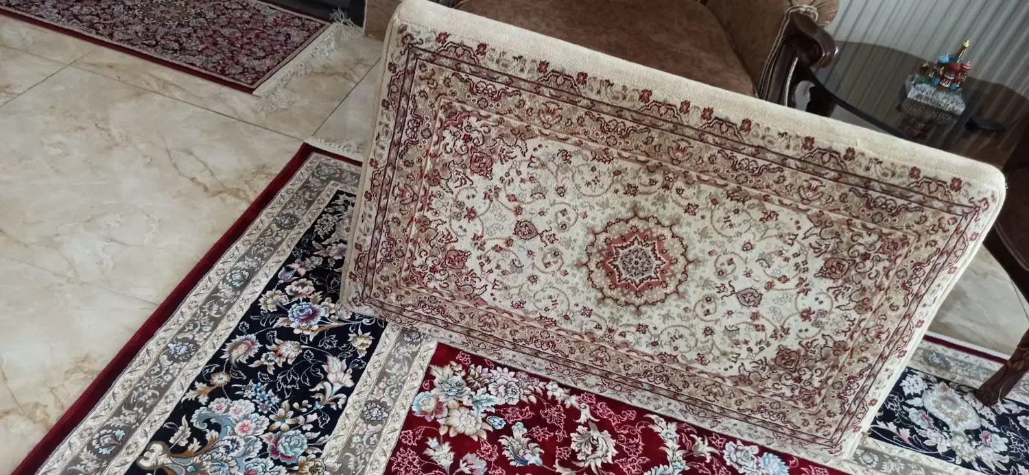 تکی پشتی|پشتی|بروجرد, |دیوار