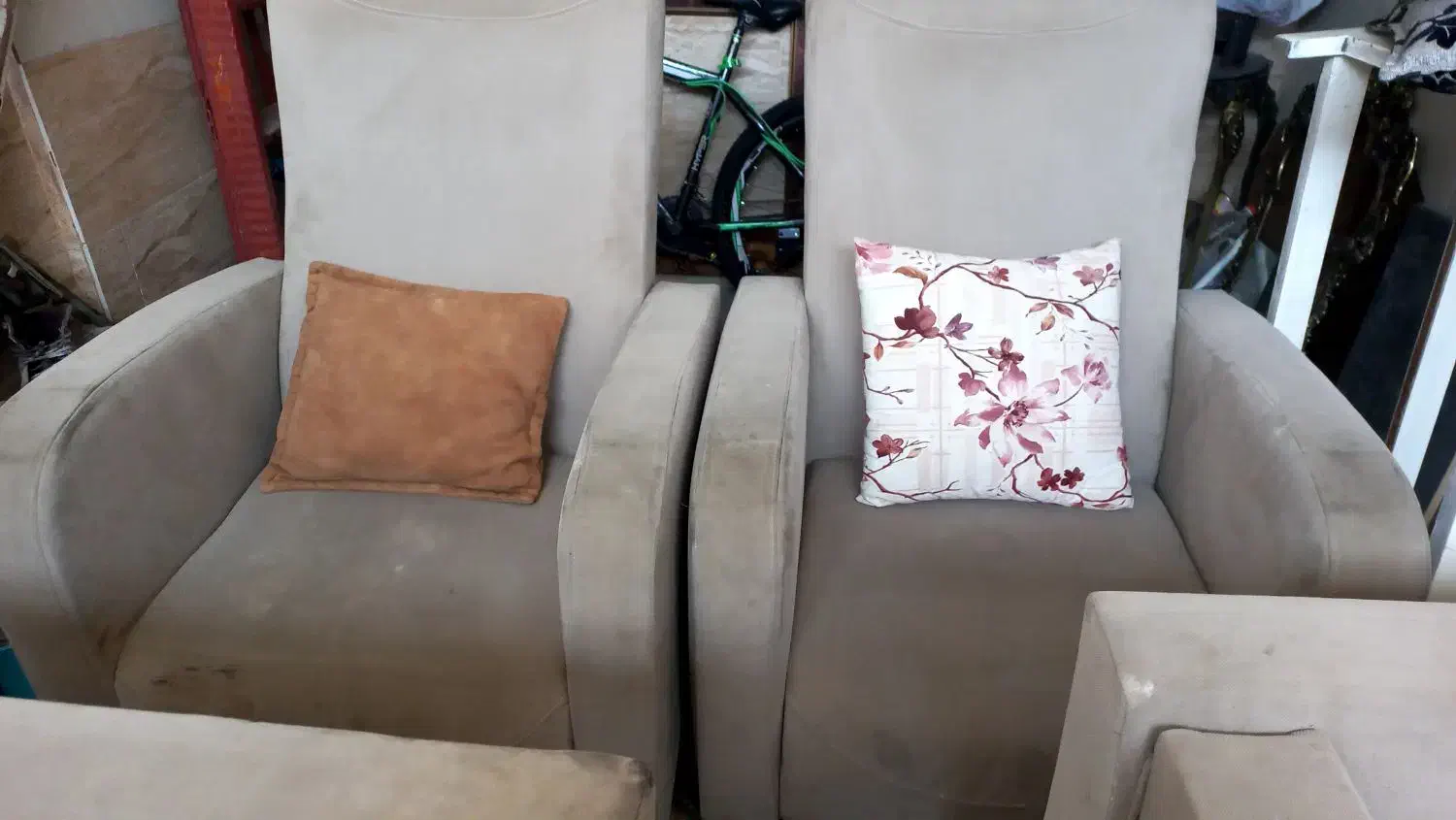 مبل و کوسن|مبلمان خانگی و میز عسلی|رشت, عینک|دیوار