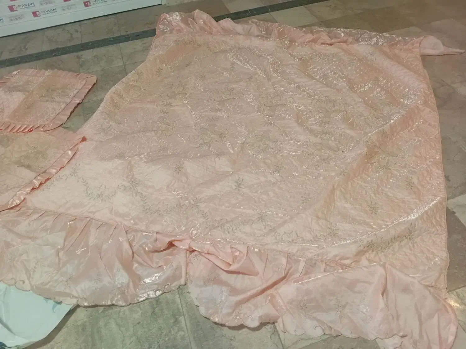 روتختی تمیز وصورتی خوشرنگ|رختخواب، بالش، پتو|آمل, |دیوار