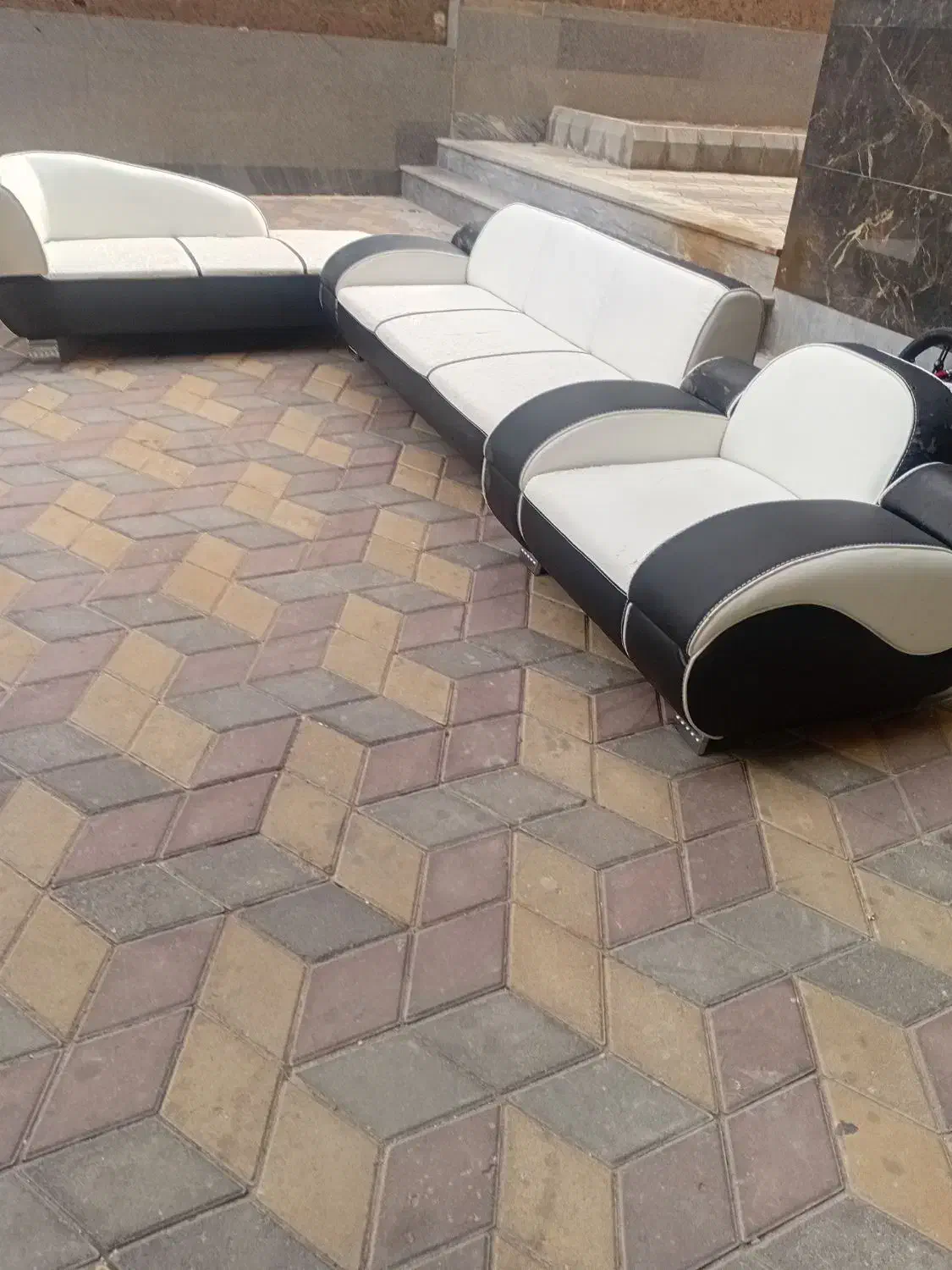 سه عدد مبل راحتی|مبلمان خانگی و میز عسلی|تبریز, |دیوار