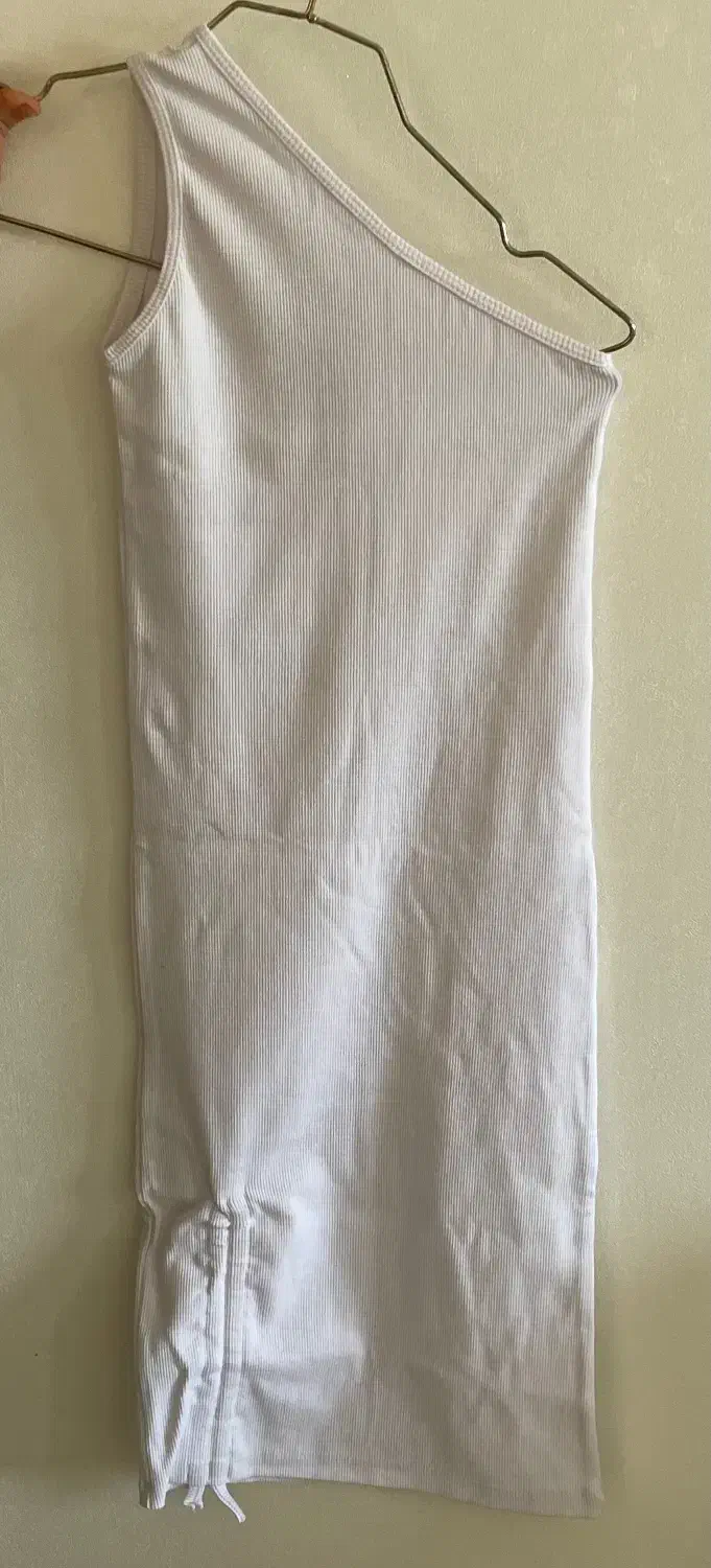 پیراهن یقه رومی سفید|لباس|رشت, گلسار|دیوار