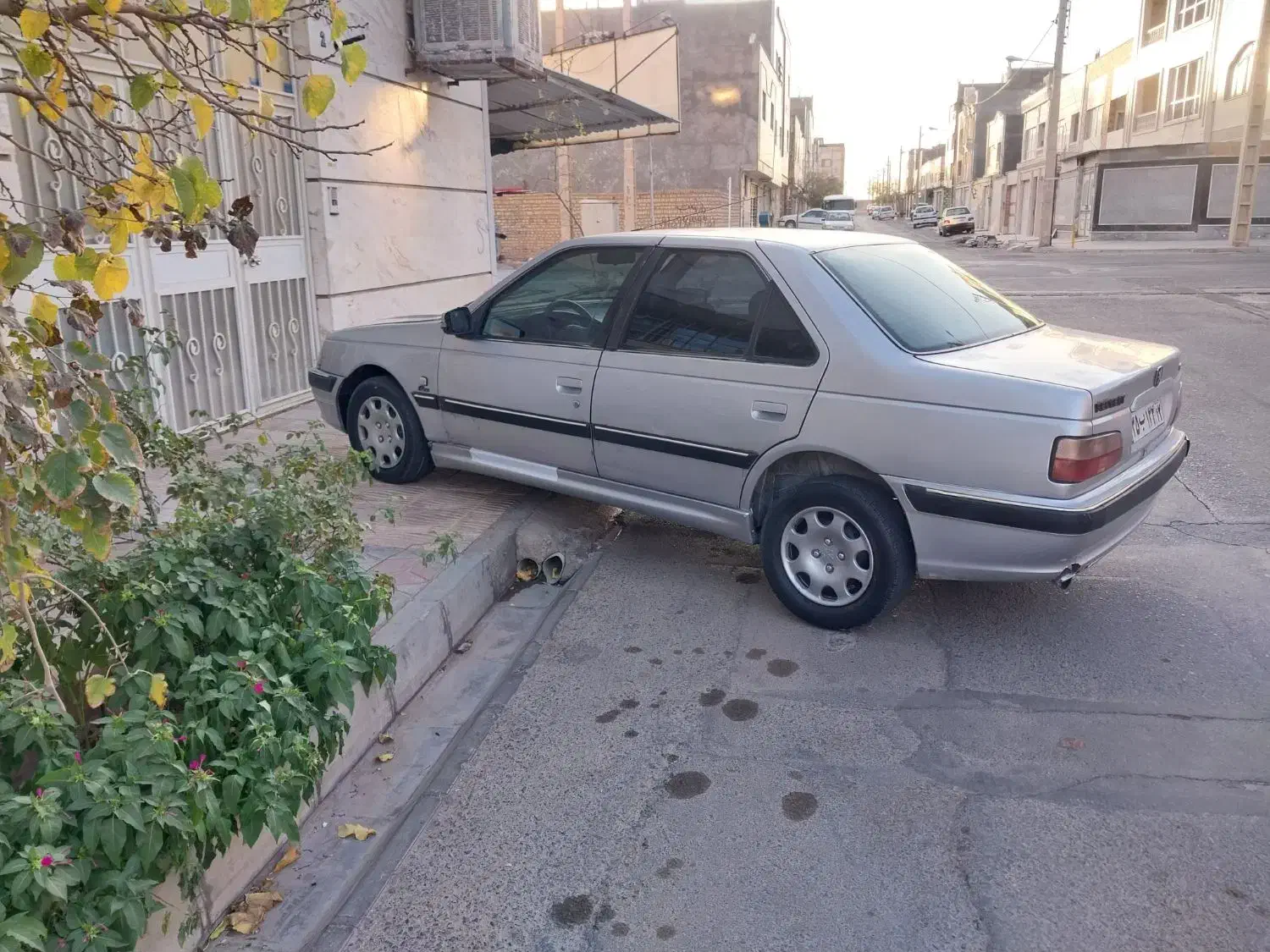 پژو پارس مدل ۸۳....|خودرو سواری و وانت|بیرجند, |دیوار