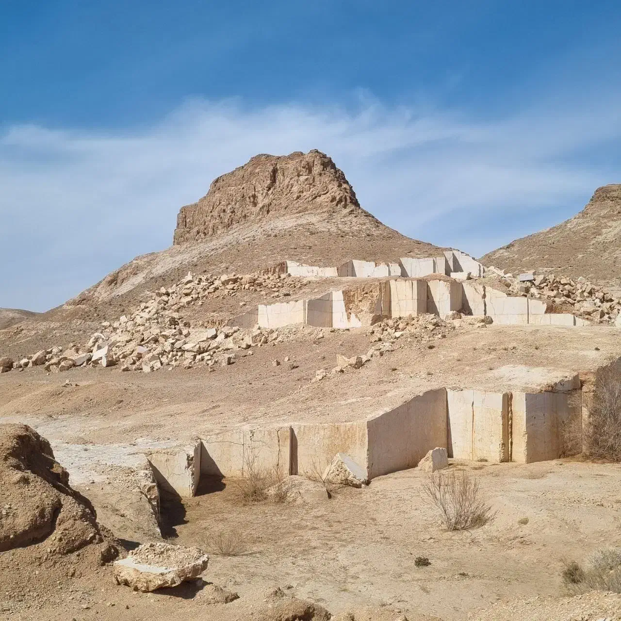 فروش معدن سنگ مرمریت|فروش دفتر صنعتی، کشاورزی، تجاری|خور (اصفهان), |دیوار