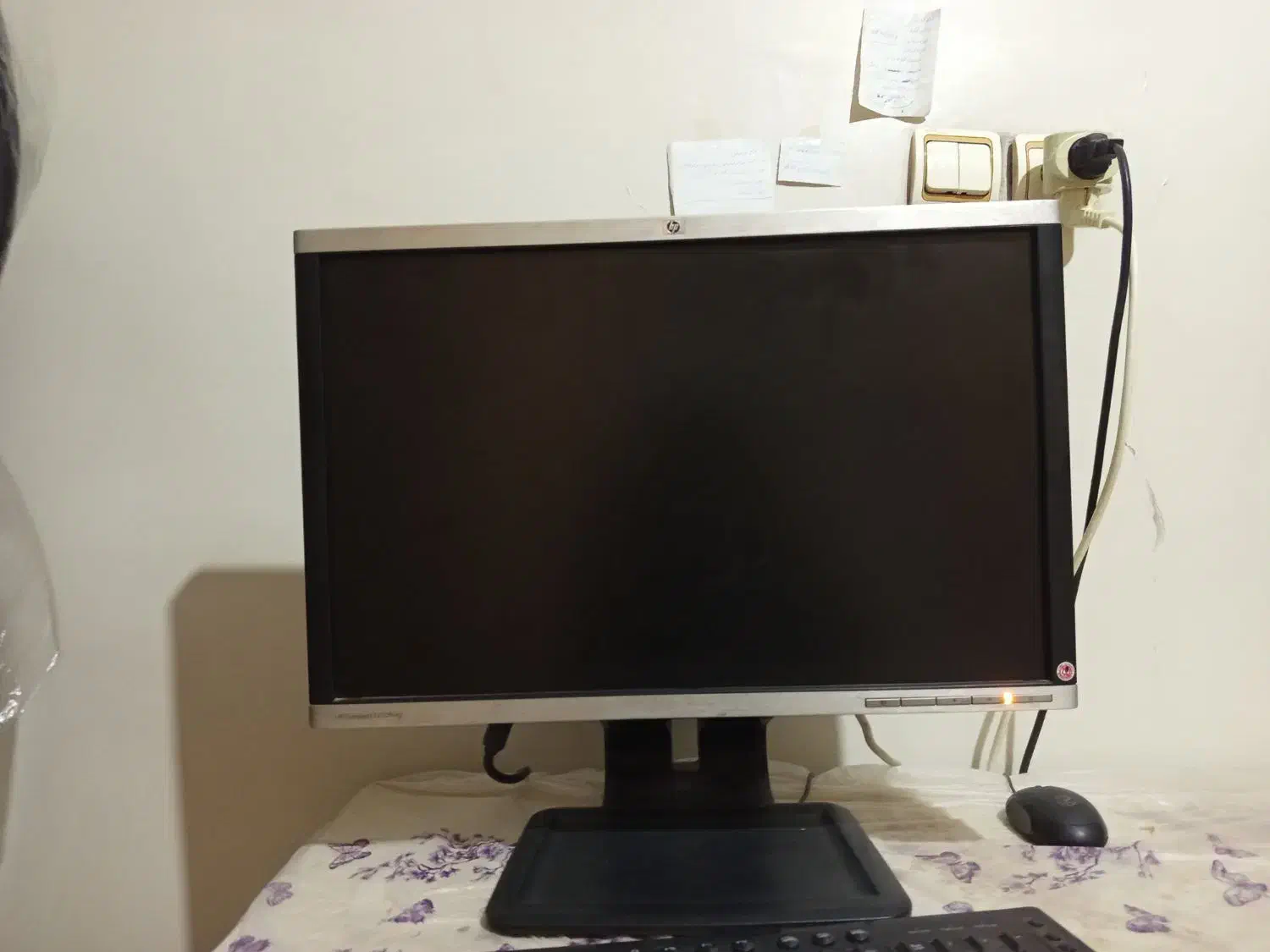 مانیتور hp|قطعات و لوازم جانبی رایانه|اصفهان, باغ فدک|دیوار