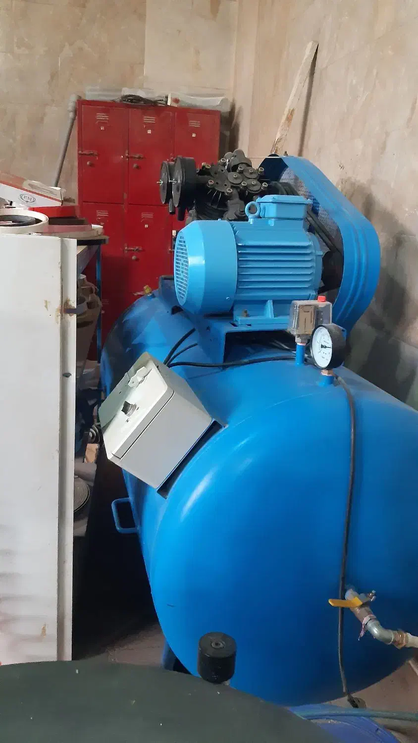 لبه چسبان ودورکن ومکنده وپمپ باد|ماشین‌آلات صنعتی|قم, آزادگان|دیوار