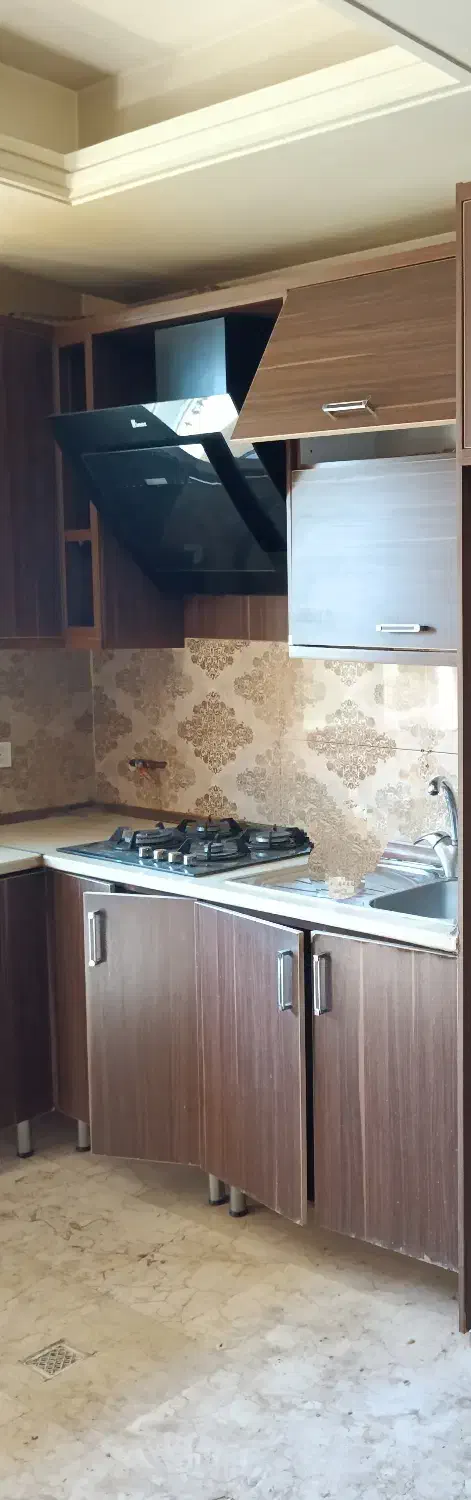کابینت دست دوم با سینک ، هود و گاز|مصالح و تجهیزات ساختمان|تهران, کوهسار|دیوار