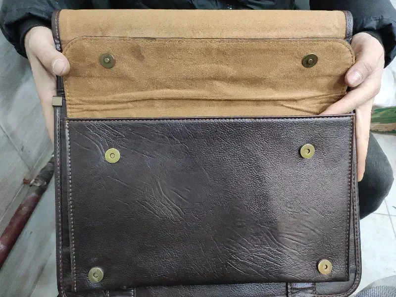 کیف اداری کاملا نو|کیف، کفش، کمربند|میانه, |دیوار