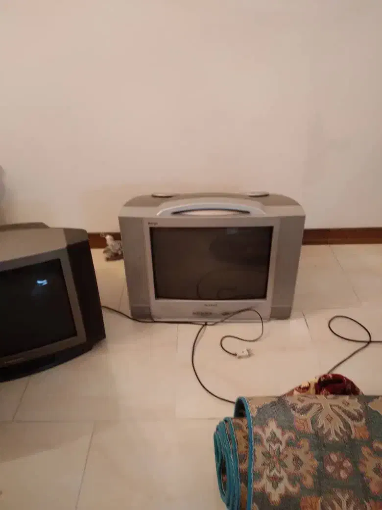 ۲ عدد تلویزیون و ضبط سی دی خور|تلویزیون و پروژکتور|گرگان, |دیوار